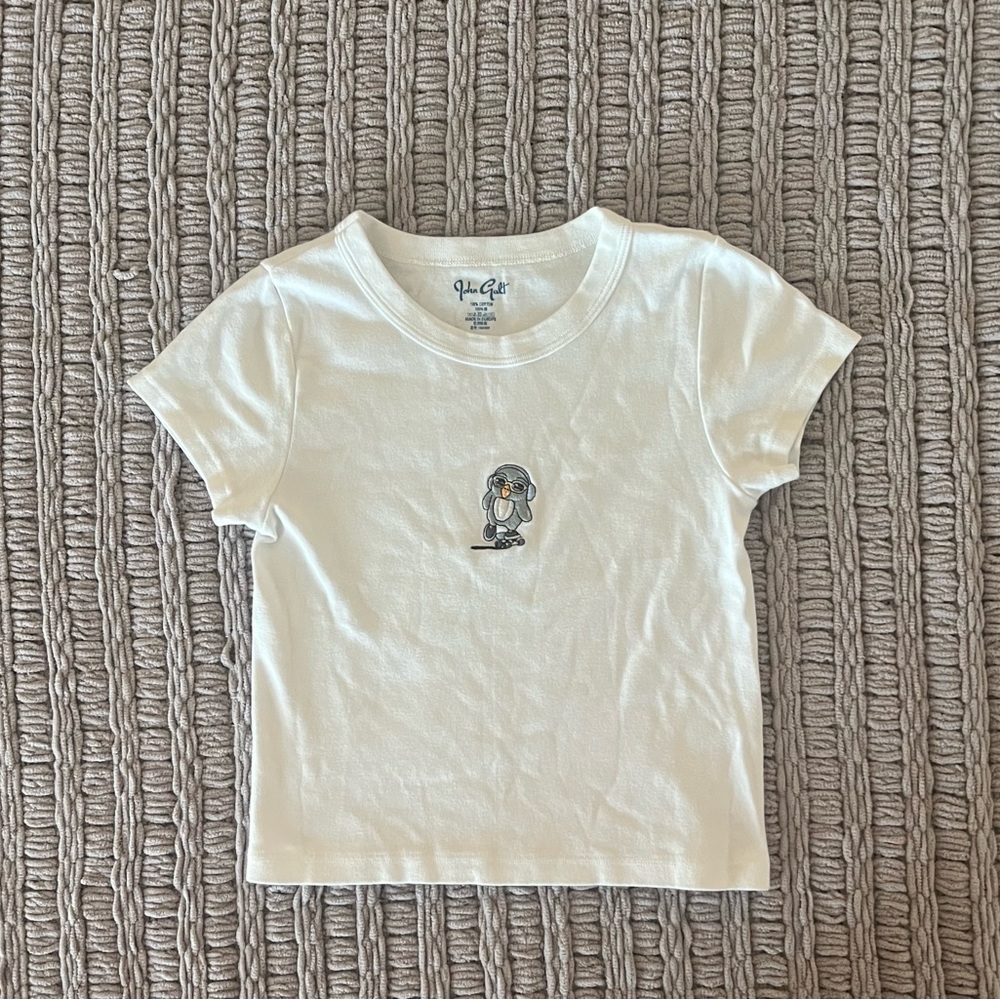 Brandy Melville Hailie skateboarding penguin tee
